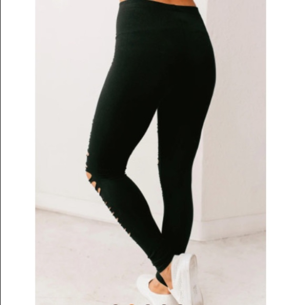 Black distressed leggings - Picture 4 of 5